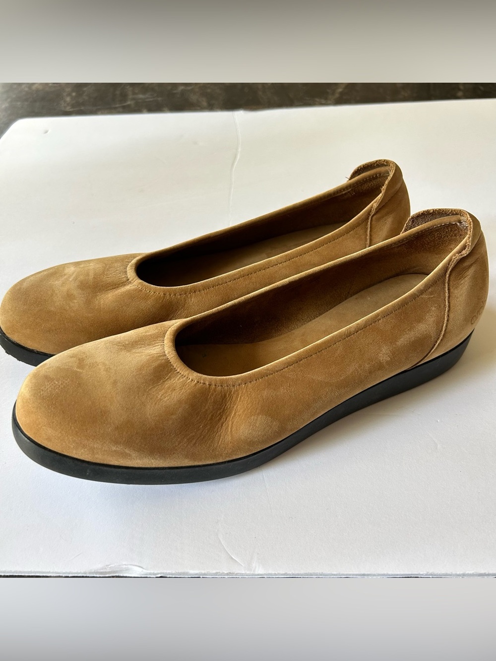 Arche Albame Beige Leather Nubuck Flats Women's Size 7 US / 38 EU